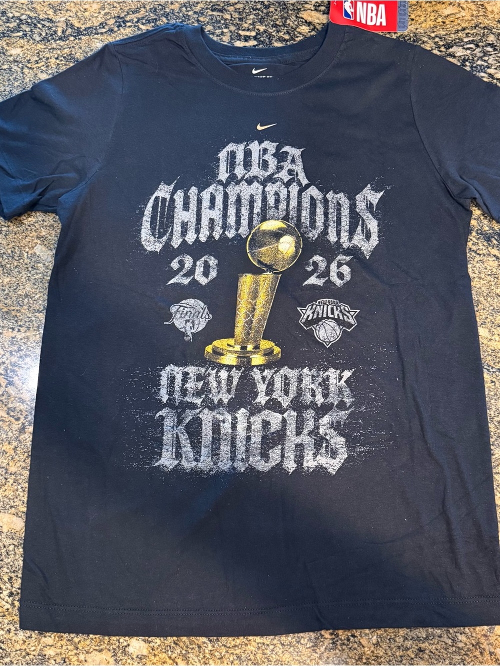 NEW YORK KNICKS NBA Champions AUTHENTIC Locker Room T-Shirt NIKE YOUTH L 14/16